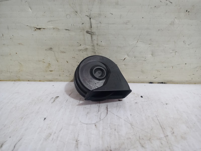 Recambio de claxon para opel corsa f edition referencia OEM IAM E3007042  