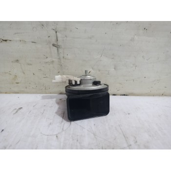 Recambio de claxon para opel corsa f edition referencia OEM IAM E3007042  