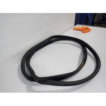 Recambio de goma contorno para hyundai i20 (bc3) essence mild-hybrid referencia OEM IAM 83120G2000  