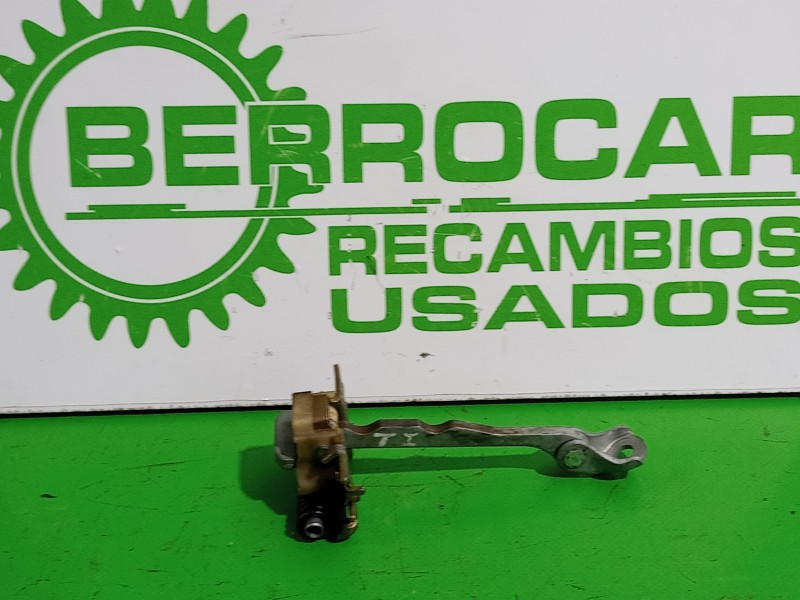 Recambio de retenedor puerta para renault espace iv (jk0) 2.2 dci turbodiesel referencia OEM IAM 8200070661  