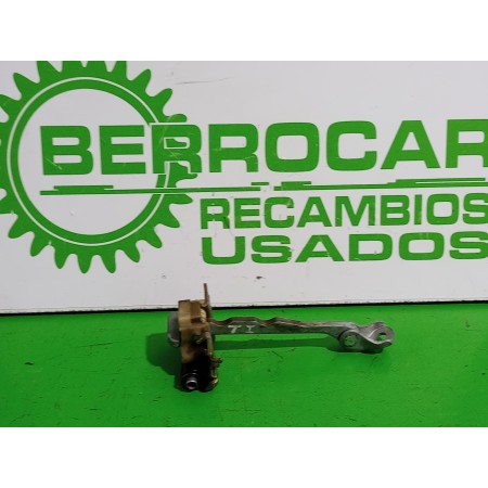Recambio de retenedor puerta para renault espace iv (jk0) 2.2 dci turbodiesel referencia OEM IAM 8200070661  