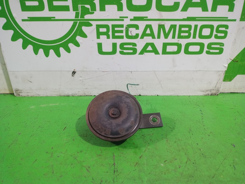 Recambio de claxon para nissan micra (k11) básico referencia OEM IAM 703881163  