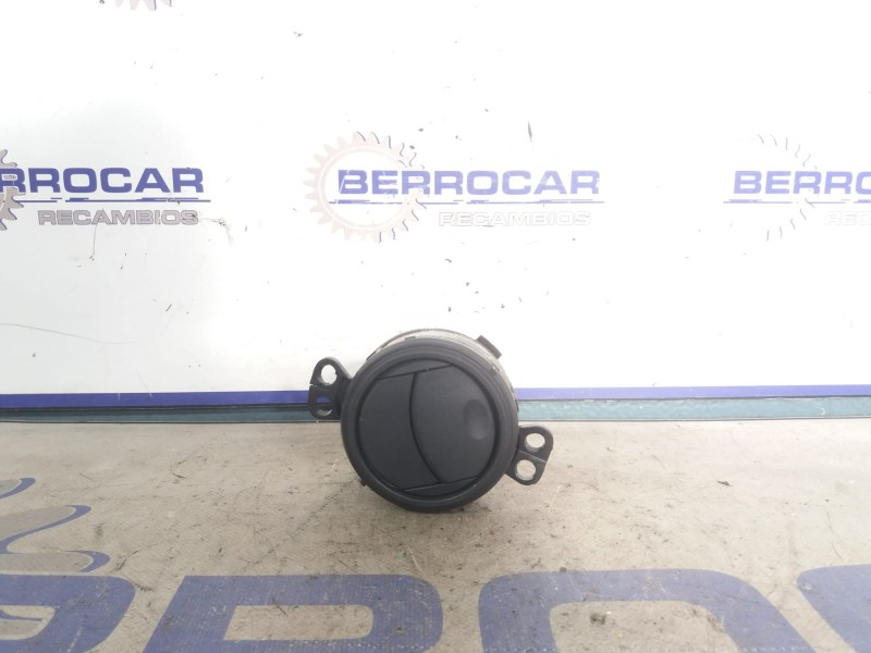 Recambio de rejilla aireadora para toyota yaris (ncp1/nlp1/scp1) 1.0 cat referencia OEM IAM 556500D050  
