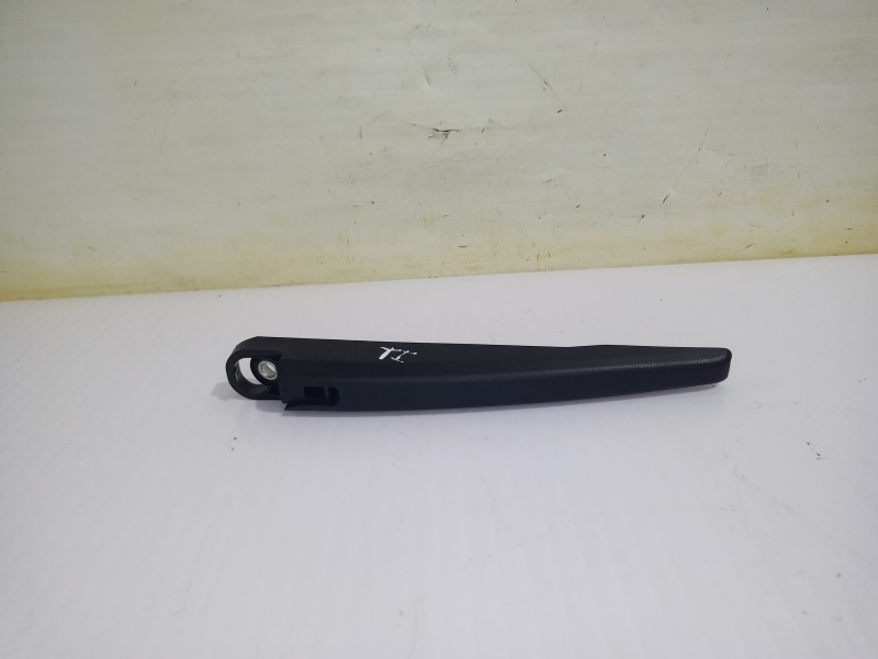 Recambio de brazo limpia trasero para jeep avenger altitude referencia OEM IAM 9835540280  