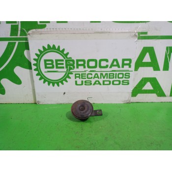 Recambio de claxon para nissan micra (k11) básico referencia OEM IAM 703881163  