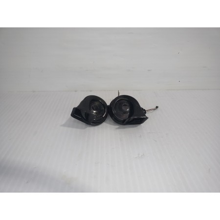 Recambio de claxon para volkswagen touran (5t1) advance bmt referencia OEM IAM 3881157  