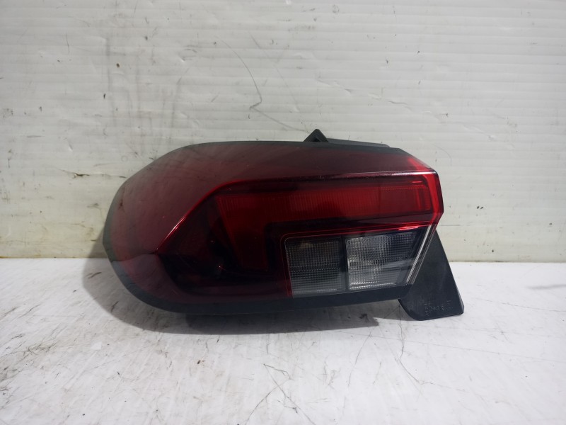 Recambio de piloto trasero izquierdo para opel corsa f edition referencia OEM IAM 9829317380  