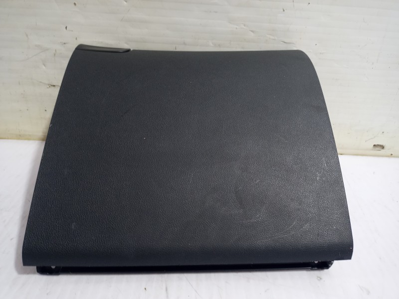 Recambio de guantera para skoda yeti active referencia OEM IAM 5L1857097  