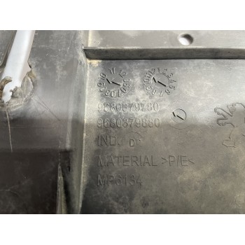 Recambio de cubrecarter para peugeot 308 sw envy referencia OEM IAM 9680379780  