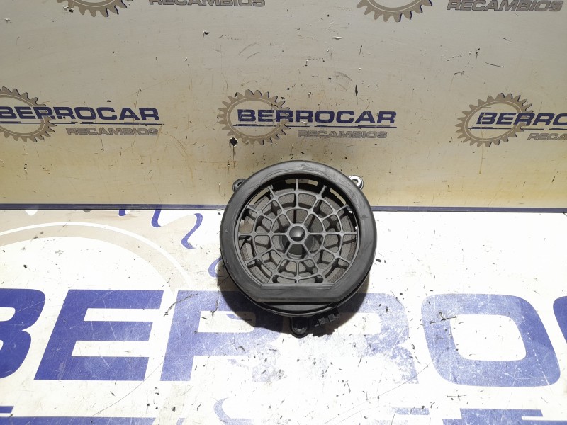 Recambio de altavoz para mercedes-benz clase c (w203) berlina 2.2 cdi cat referencia OEM IAM A2038200102  