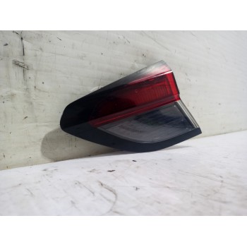 Recambio de piloto trasero derecho interior para opel corsa f edition referencia OEM IAM 9829317880  
