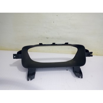 Recambio de moldura para jeep avenger altitude referencia OEM IAM 735768282  