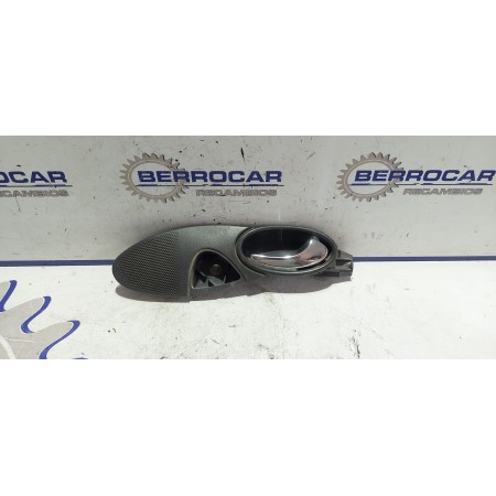 Recambio de maneta interior trasera derecha para mercedes-benz clase a (w168) 1.4 cat referencia OEM IAM A1687600661  