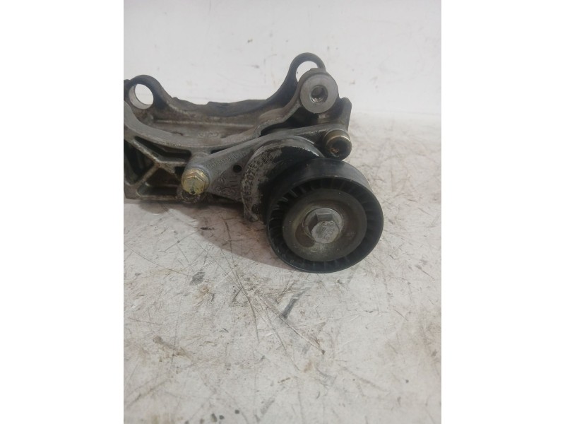 Recambio de soporte alternador para citroën c3 i (fc_, fn_) 1.4 i referencia OEM IAM 9652073680  