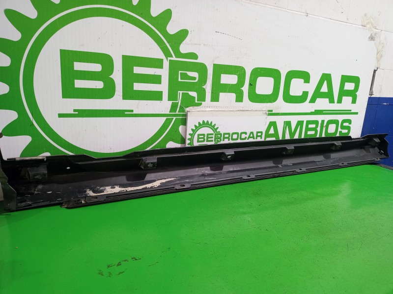 Recambio de talonera derecha para opel vectra c berlina gts referencia OEM IAM 24465366  