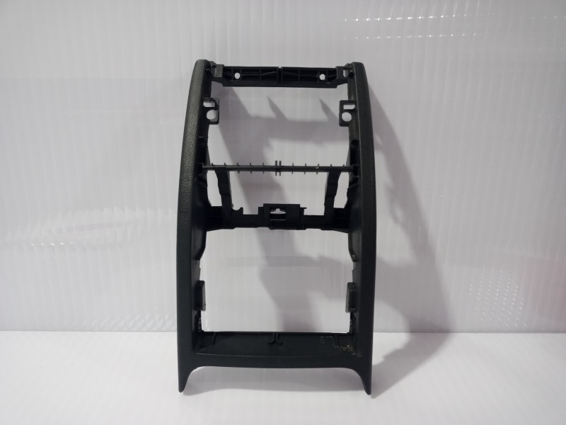 Recambio de moldura para skoda yeti active referencia OEM IAM 1Z0857289B  