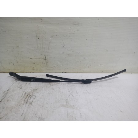Recambio de brazo limpia delantero izquierdo para opel corsa f edition referencia OEM IAM 9822931680  