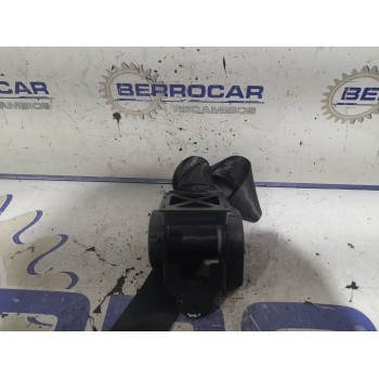 Recambio de cinturon seguridad trasero central para jaguar xe 2.0 diesel cat referencia OEM IAM 627984100B  