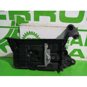 Recambio de soporte bateria para volkswagen t-roc (d11) basis referencia OEM IAM 5Q0915331K  