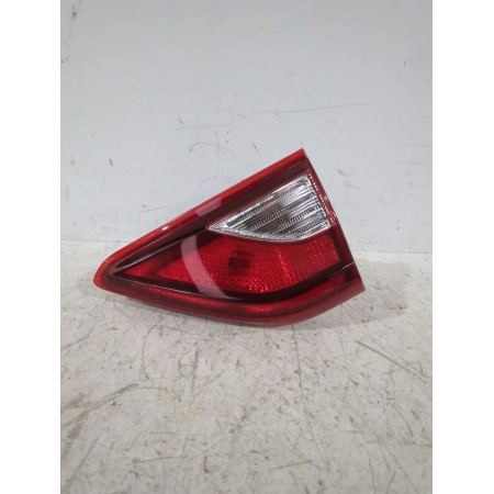 Recambio de piloto trasero derecho interior para kia stonic (yb) 1.0 t-gdi referencia OEM IAM 92404H8400  