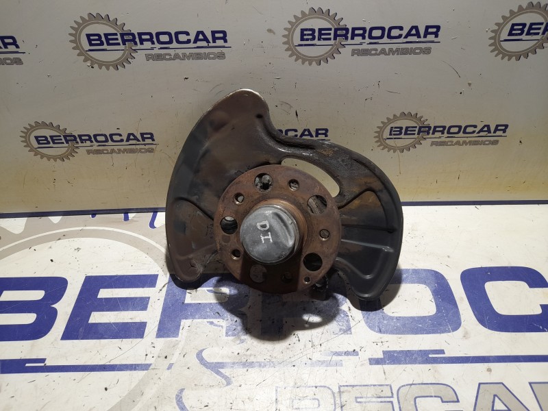 Recambio de mangueta delantera izquierda para mercedes-benz clase c (w203) berlina 2.2 cdi cat referencia OEM IAM A2093320001  