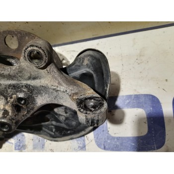 Recambio de mangueta delantera izquierda para mercedes-benz clase c (w203) berlina 2.2 cdi cat referencia OEM IAM A2093320001  