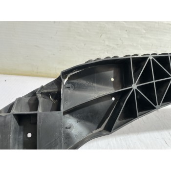 Recambio de travesaño inferior para peugeot 308 sw envy referencia OEM IAM 9656741480  