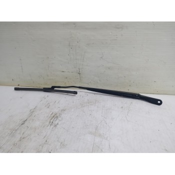 Recambio de brazo limpia delantero derecho para opel corsa f edition referencia OEM IAM 9822931880  