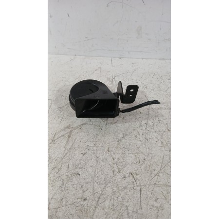 Recambio de claxon para kia stonic (yb) 1.0 t-gdi referencia OEM IAM 96610H8000  