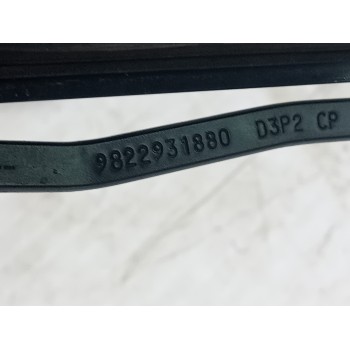Recambio de brazo limpia delantero derecho para opel corsa f edition referencia OEM IAM 9822931880  