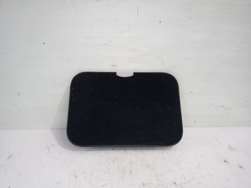 Recambio de moldura izquierda para renault scenic iii bose edition referencia OEM IAM 749850001R  