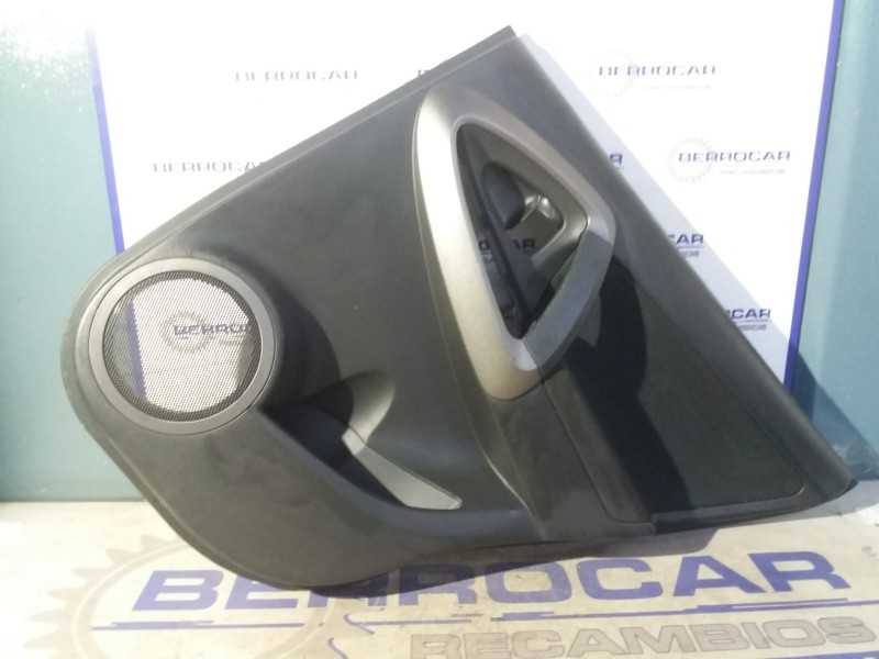 Recambio de guarnecido puerta trasera derecha para toyota rav 4 2.2 d-4d cat referencia OEM IAM 67787X1B02  