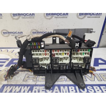 Recambio de caja reles / fusibles para jaguar xe 2.0 diesel cat referencia OEM IAM GX7314C445AB  