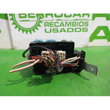 Recambio de caja reles / fusibles para nissan micra (k11) básico referencia OEM IAM 72404047  