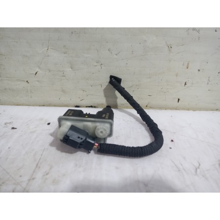 Recambio de motor tapa combustible para opel corsa f edition referencia OEM IAM D513101  