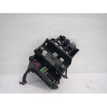 CAJA RELES / FUSIBLES 3C0937049 