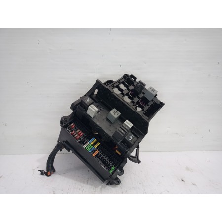 Recambio de caja reles / fusibles para seat altea xl (5p5) family referencia OEM IAM 3C0937049  
