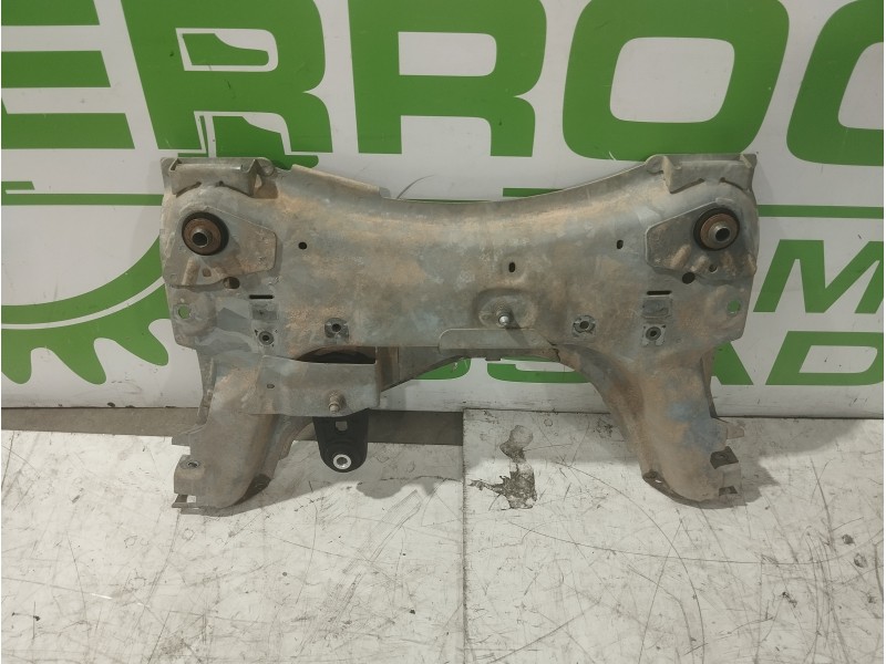 Recambio de puente delantero para renault megane ii classic berlina 1.5 dci diesel referencia OEM IAM 8200742904  