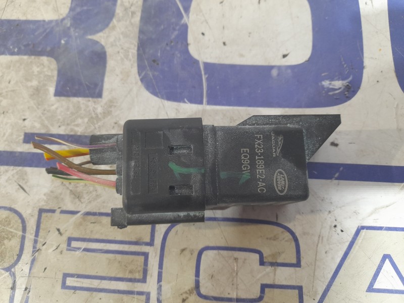 Recambio de caja precalentamiento para jaguar xe 2.0 diesel cat referencia OEM IAM FX23-189E2-AC  