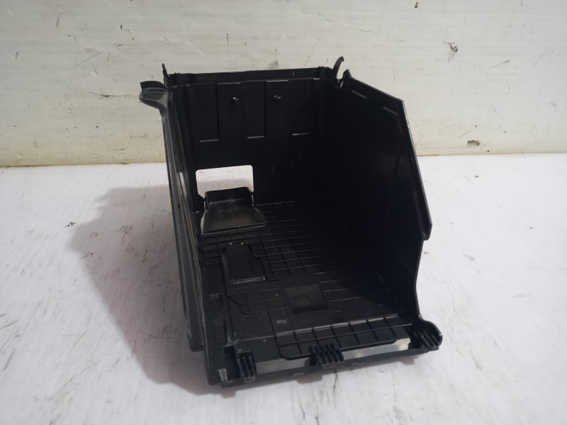 Recambio de tapa bateria para peugeot 308 sw envy referencia OEM IAM 9663615580  