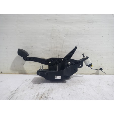 Recambio de pedal de freno para opel corsa f edition referencia OEM IAM 9824311680  