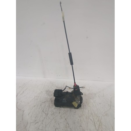 Recambio de cerradura puerta trasera derecha para opel astra h (a04) 1.7 cdti (l48) referencia OEM IAM 13210737  