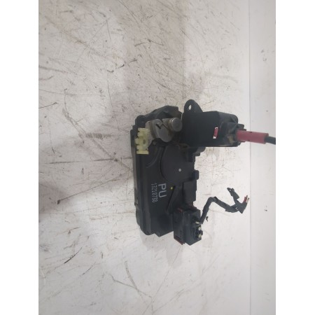Recambio de cerradura puerta trasera izquierda para opel astra h (a04) 1.7 cdti (l48) referencia OEM IAM 13210736  