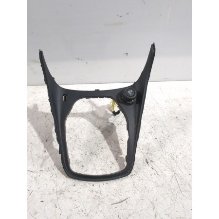 Recambio de moldura palanca de cambios para ford puma (j2k, cf7) 1.0 ecoboost referencia OEM IAM L1TBS044H83A  