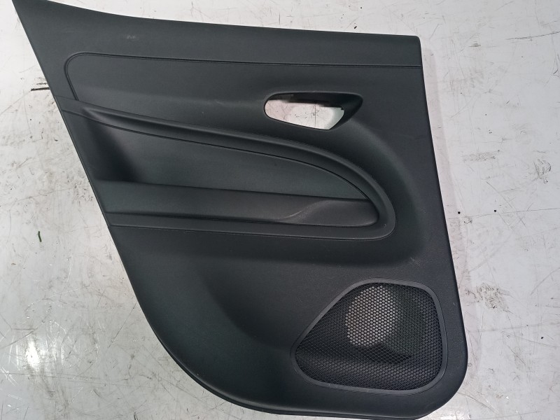 Recambio de guarnecido puerta trasera derecha para jeep avenger altitude referencia OEM IAM 2976320  