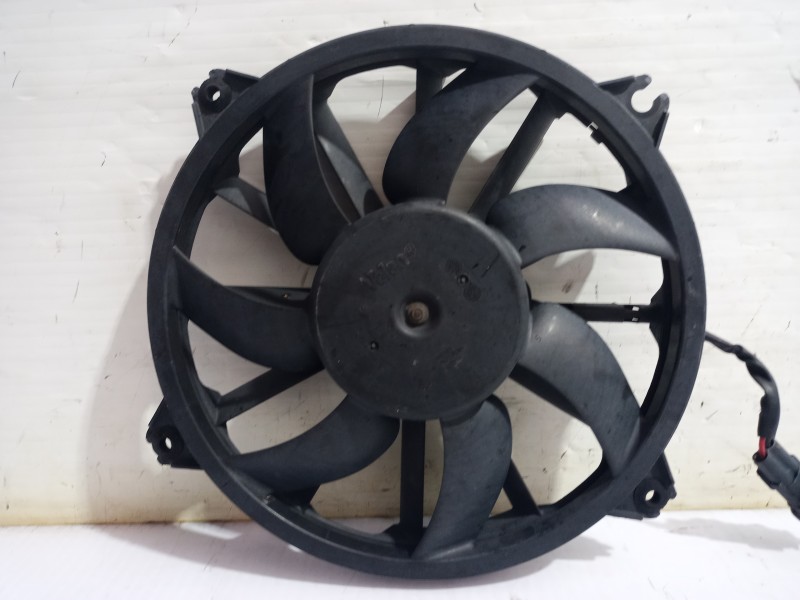 Recambio de electroventilador para peugeot 308 sw envy referencia OEM IAM 1049874716  