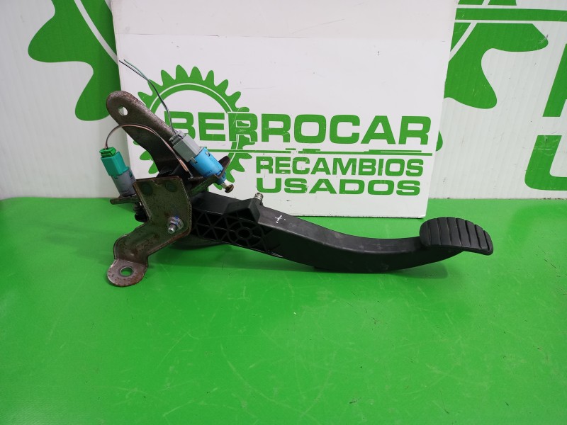 Recambio de pedal embrague para renault megane ii classic berlina 1.5 dci diesel referencia OEM IAM 7701209262  