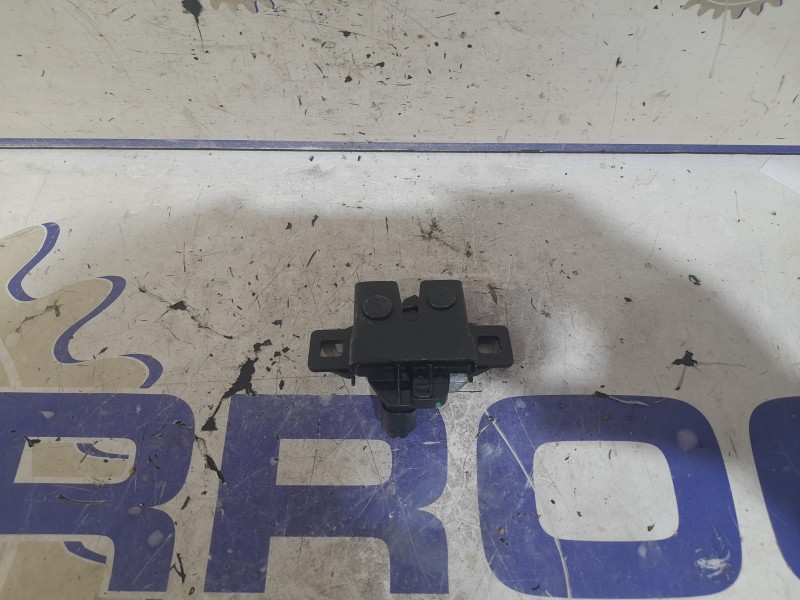 Recambio de cerradura capo para jaguar xe 2.0 diesel cat referencia OEM IAM 5H22-16700-CB  