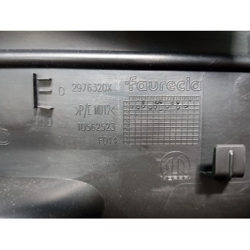 Recambio de guarnecido puerta trasera derecha para jeep avenger altitude referencia OEM IAM 2976320  