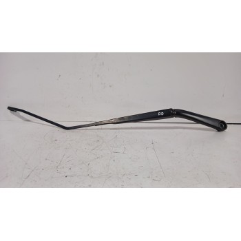 Recambio de brazo limpia delantero derecho para nissan juke (f15) 1.5 dci referencia OEM IAM 28881BA61A  